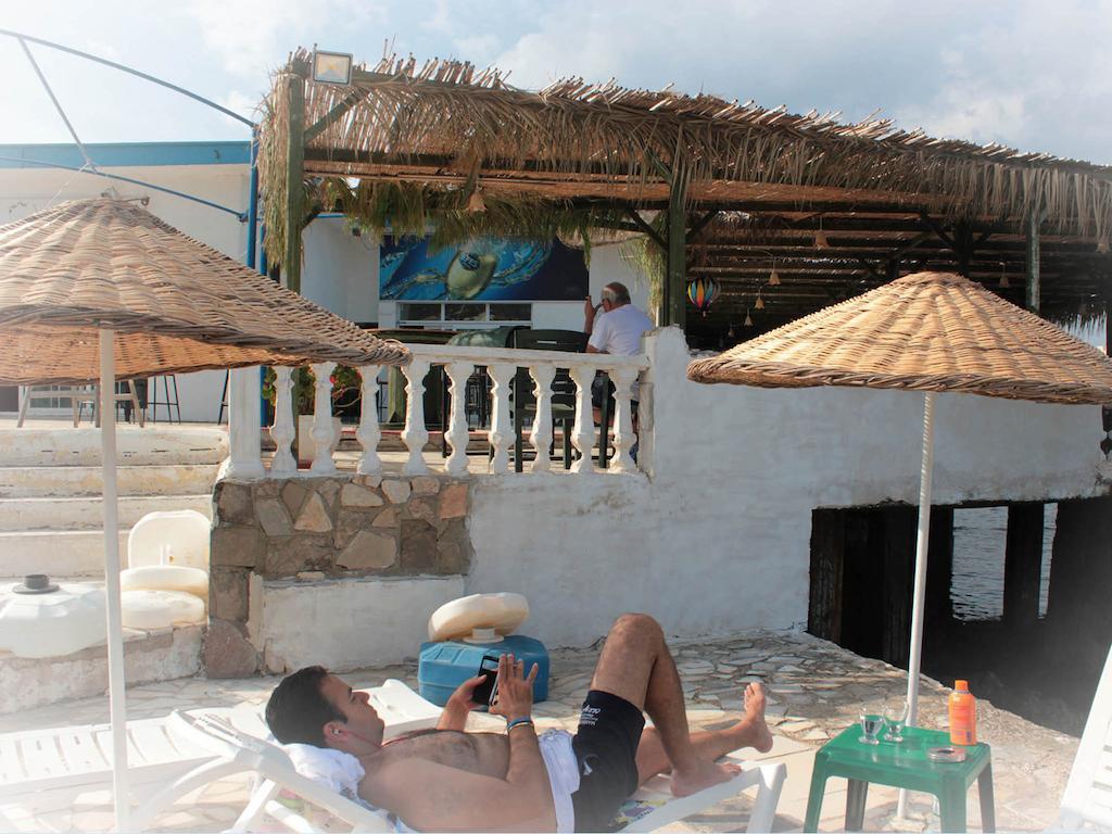 Karaburun 3*