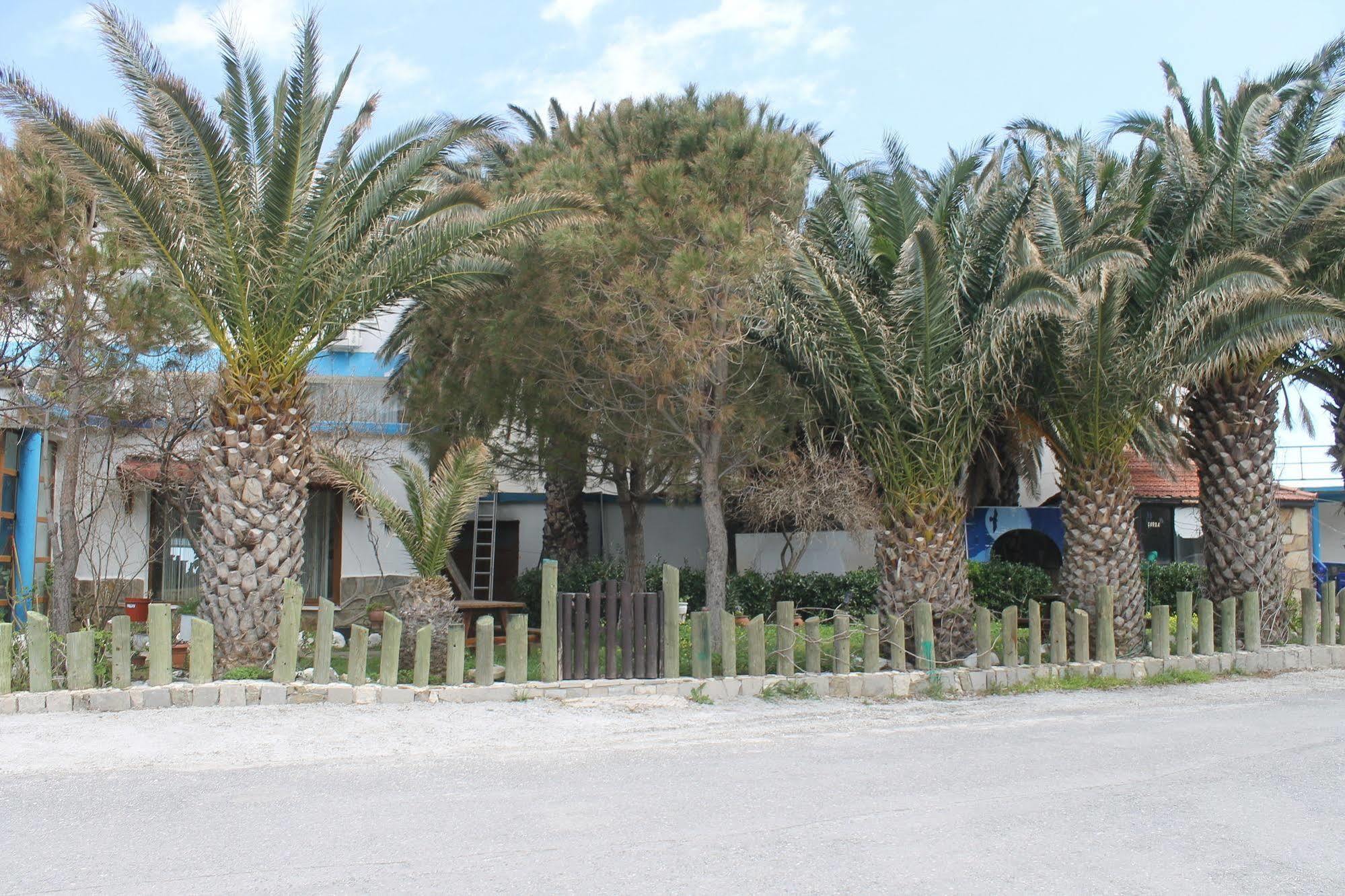 Karaburun Hotel 3*