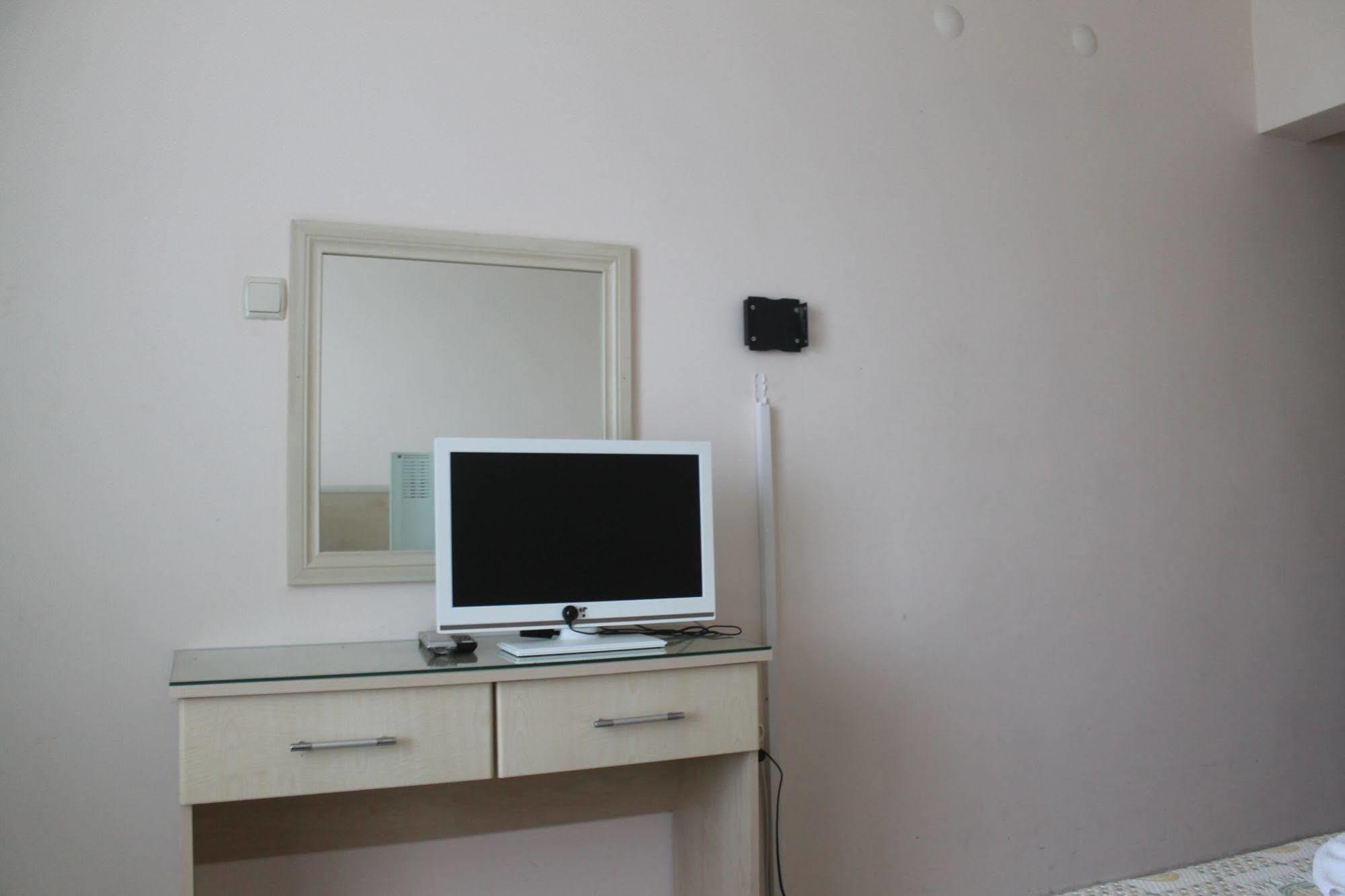 Hotel Karaburun 3*